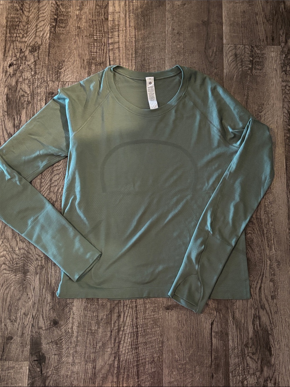 Lululemon Swiftly Tech Long Sleeve -  Waist Length - Green - Size 10